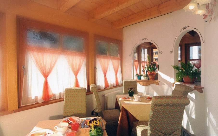 Residence Garni Il Giglio Комецадура Екстериор снимка