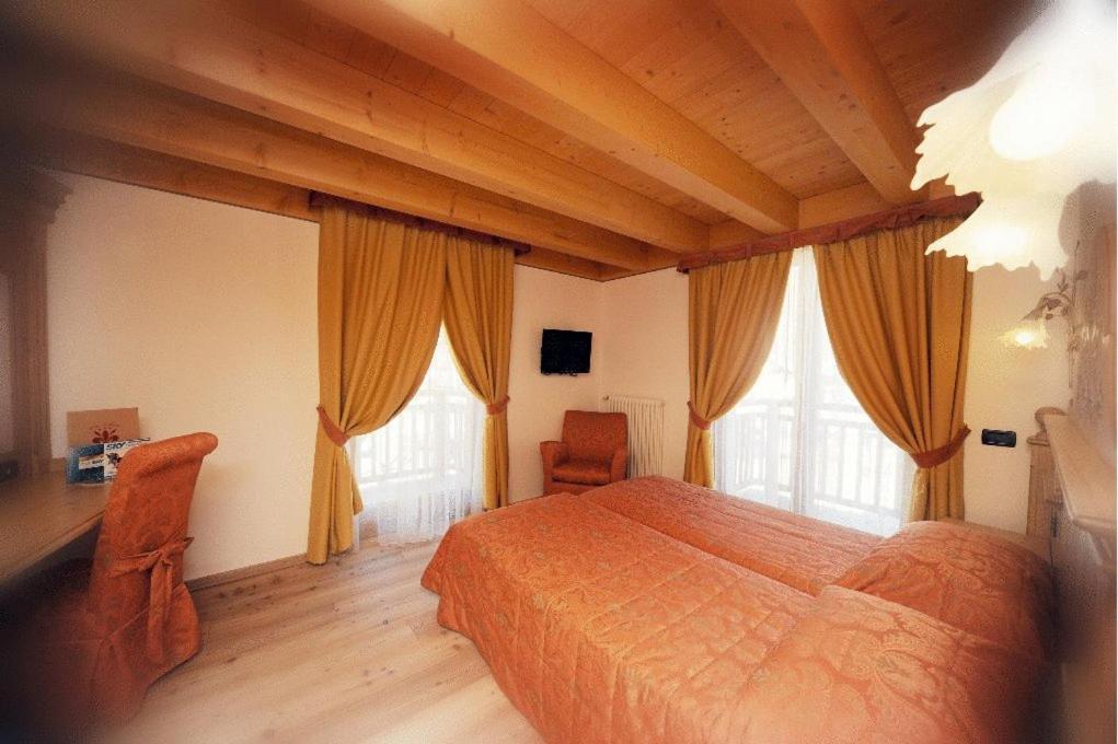 Residence Garni Il Giglio Комецадура Стая снимка