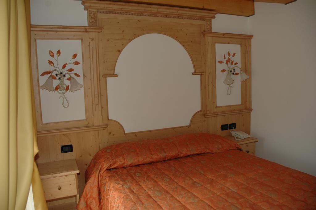 Residence Garni Il Giglio Комецадура Стая снимка