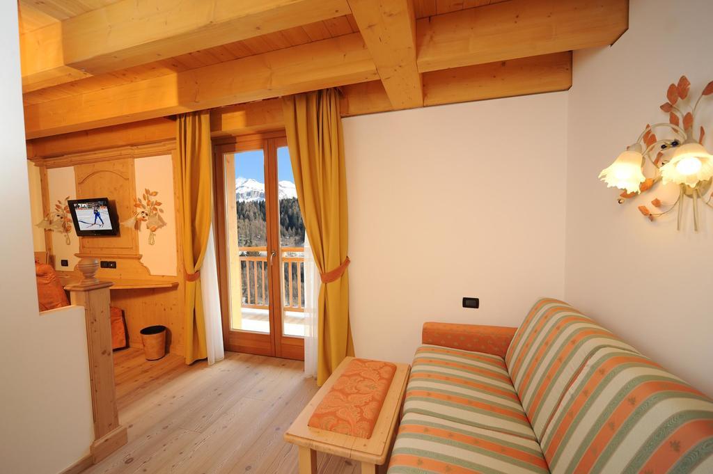 Residence Garni Il Giglio Комецадура Стая снимка