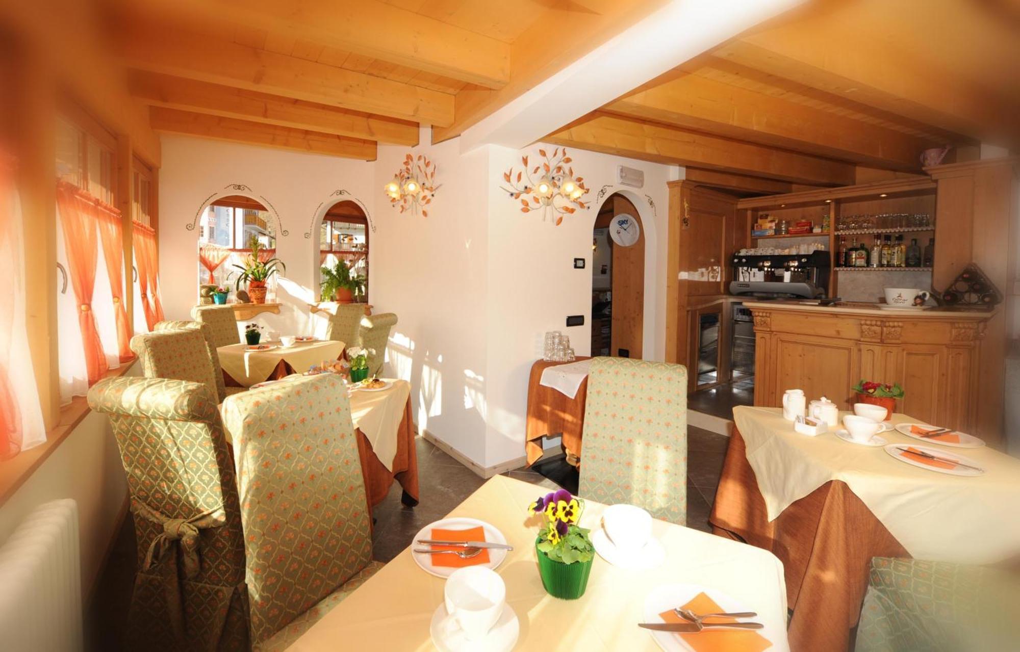 Residence Garni Il Giglio Комецадура Екстериор снимка