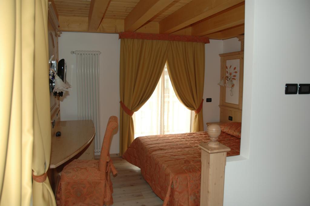Residence Garni Il Giglio Комецадура Екстериор снимка